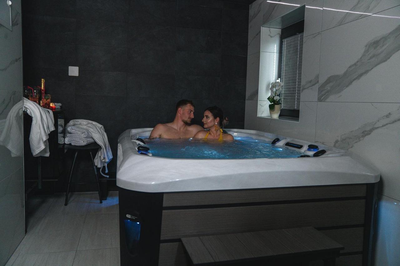 B&B La Siesta Markovci Екстер'єр фото