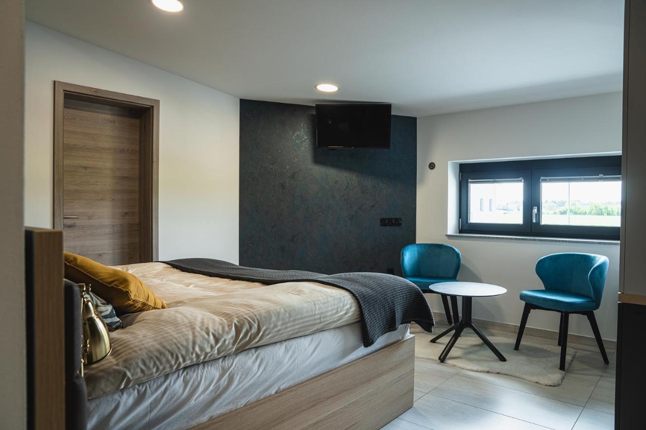B&B La Siesta Markovci Екстер'єр фото